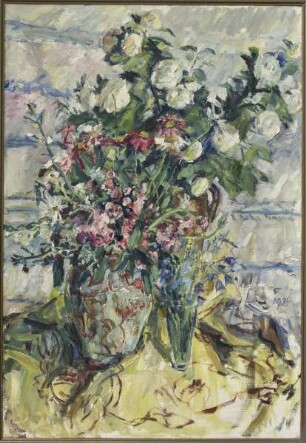 Blumen in chinesischer Vase