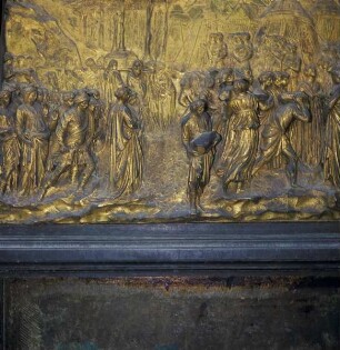 Paradiestür — Relief der Paradiestür mit der Darstellung des Falles der Mauern von Jericho