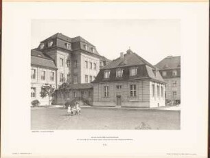 Rudolf Virchow-Krankenhaus, Berlin: Ansicht von Süden Hauptgebäude mit Anbauten (aus: Neubauten der Stadt Berlin, Bd. VI, 1907)