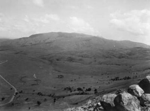 Blick auf Mbeya : Blick von einer Straße in der Nähe Lupas auf Mbeya.