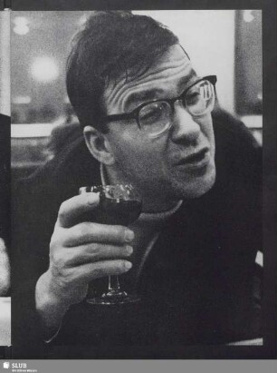 Mann beim Trinken