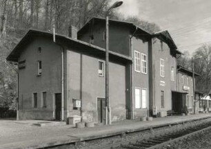 Lunzenau-Rochsburg. Bahnhof. Empfangsgebäude. Gleisseite