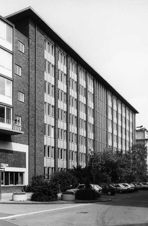 Verwaltungsgebäude Röhm; Darmstadt, Kirschenallee 45