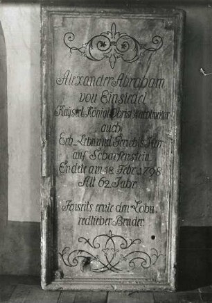 Grabplatte des Alexander Abraham von Einsiedel : Scharfenstein. Burg, Grabplatte des Alexander Abraham von Einsiedel. Sandstein