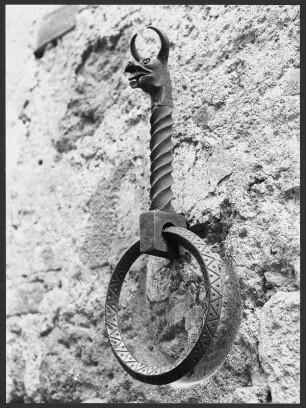 Schmiedeeiserner Ring am Palazzo Piccolomini in Pienza