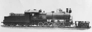 E-Heißdampf-Güterzuglokomotive, 1524 mm Spurweite; vorn: eine 10 PS-Lokomotive (Orenstein und Koppel) : Technikgeschichte | Maschinenbau | Verkehrswesen | Eissenbahnwesen | Dampflokomotiven