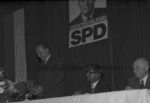 Oldesloer Hof: Carlo Schmid: Podium