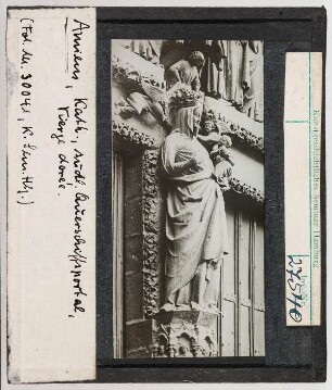 Amiens, Kathedrale: Südl. Querschiffportal, Vierge dorée
