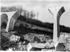 Drachenlochbrücke, km 152,933 Die Brücke wurde 1935 - 1937 gebaut, 1945 gesprengt und 1949/50 wieder aufgebaut.