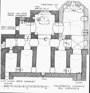 Echternach (Luxemburg), ehem. Klosterkirche, Krypta; 1016 über der Krypta des karolingischen Vorgängerbaus errichtet; in der Krypta das Willibrordgrab