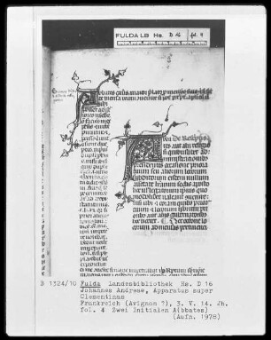 Johannes Andreae, Apparatus super Clementinas — Zwei Initialen A(bbates), Folio 4recto