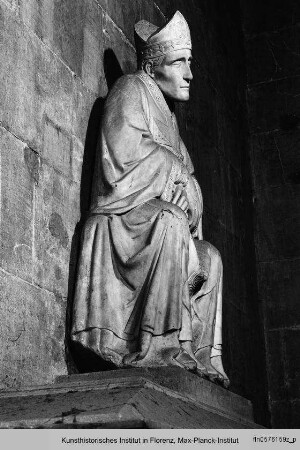 Grabmal des Bischofs Antonio d'Orso : Sitzfigur des Bischofs Antonio d'Orso