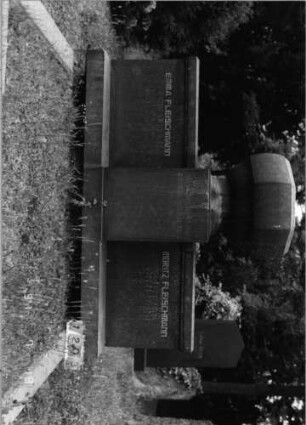 Grabstein 1203 [Hahn S. 68 Grab-Nr. 1704/05]