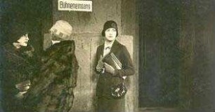 Die Dame mit der Maske
