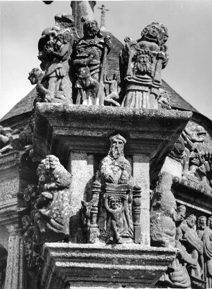 Kalvarienberg : Kalvarienberg (1581-1588). Detail mit Pilatus. Guimiliau