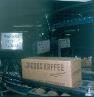 Bremen. Jakobskaffee versandtbereit auf Band