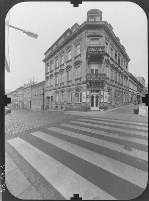 Riesa, Parkstraße 2. Wohnhaus mit Laden. Eckansicht