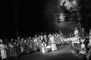 Szenenbilder aus "Schwarzer Peter", Oper für kleine und große Leute nach dem niederdeutschen Märchen "Erica" von Heinrich Traulsen mit Musik von Norbert Schultze, Libretto von Walter Lieck. Städtische Oper Berlin, 04.12.1959