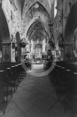 Langhaus der katholischen Pfarrkirche Oberglogau nach O
