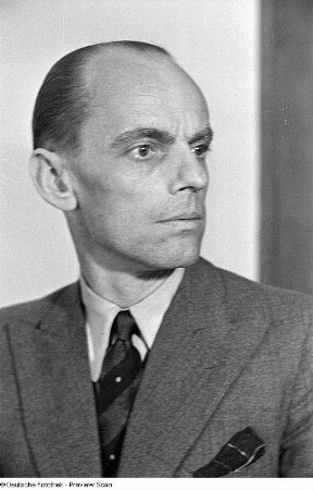 Porträtaufnahmen des Politikers Arthur Pieck, ab 1945 Leiter der Abteilung Personal und Verwaltung des 1. Berliner Nachkriegsmagistrats und von 1954.1961 Generaldirektor der Lufthansa der DDR