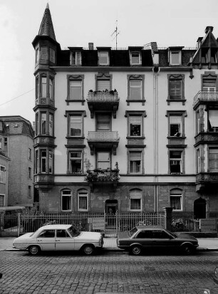 Mietshausgruppe; Frankfurt, Danneckerstraße 8