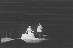 Szenenbilder aus der Oper "Pelléas und Mélisande" von Claude Debussy, nach einem Schauspiel von Maurice Maeterlinck an der Deutschen Staatsoper Berlin : Szene mit Anny Schlemm als Melisande