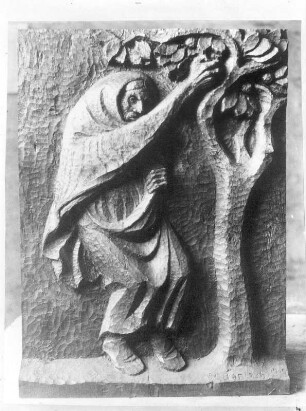 Die Apfeldiebin : Die Apfeldiebin. Holz, geschnitzt; 44,5 x 34 cm (1917; E. Barlach). Barlach). Güstrow: Atelierhaus am Inselsee