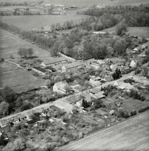 Ortsteilansicht (vor der Devastierung 1995) zwischen Dorfstraße und Neupetershainer Straße