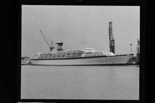 Meridian (1963), Chandris Cruises, Piräeus
