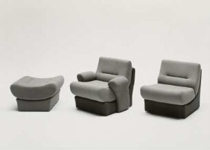 Sessel : Sitzgruppe "Carat" (1974; VEB Wohnkultur Berlin). Hocker und zwei Sessel