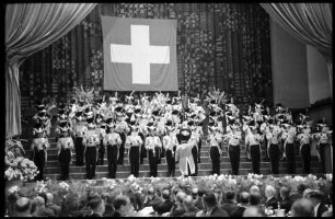 Luzern: Festhalle, Stadtmusik Luzern in Uniform