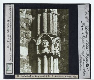 Rheden, Burg : Innenansicht, Kapelle, Figurenkapitell