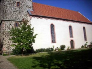 Langhaus und Turm über Traufseite Süd