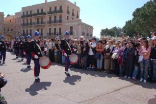 Monte Carlo - Wachaufzug : Täglich stattfindender Wachaufzug vor dem Fürsten-Schloss in Monaco, aufgenommen 2006