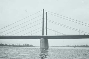 Theodor-Heuss-Brücke, Düsseldorf