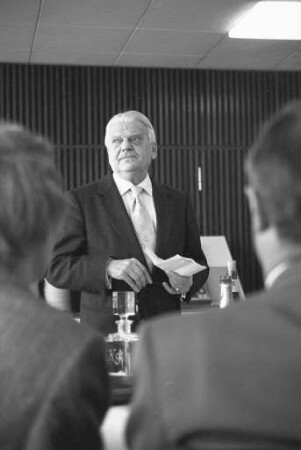 65. Geburtstag des Verlagsdirektors der "Badischen Neuesten Nachrichten" Kurt Schneider