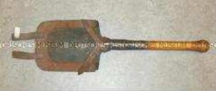 Infanterie-Feldspaten M 1874 mit Tragevorrichtung M 1909