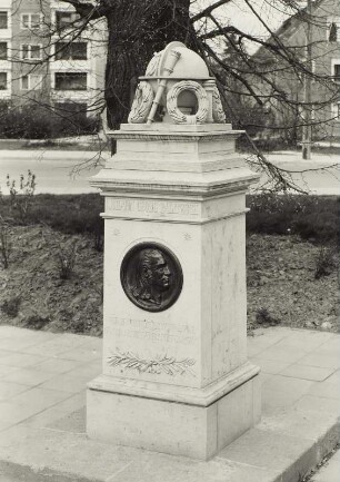Dorfplatz, Gamigstraße, Georg-Palitzsch-Straße