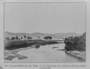 Flusslandschaft : Zeichnung des Flusses Catumbela und dem dahinter liegenden Limestone-Plateau