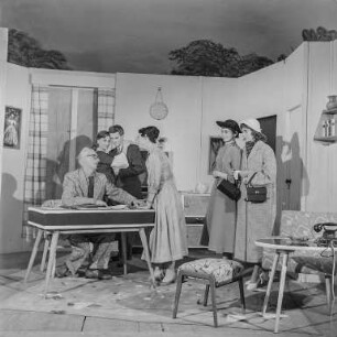 Sorbisches Volkstheater: "Dziwadlo…." : Bautzen. Deutsch-Sorbisches Volkstheater. Szene aus einem Theaterstück