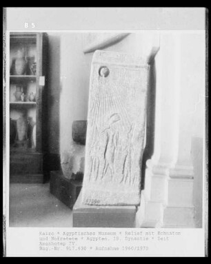 Relief mit Echnaton und Nofretete