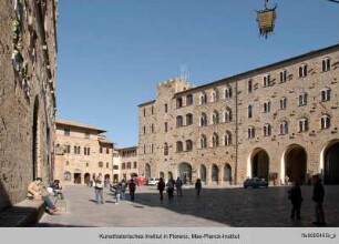 Piazza dei Priori, Volterra