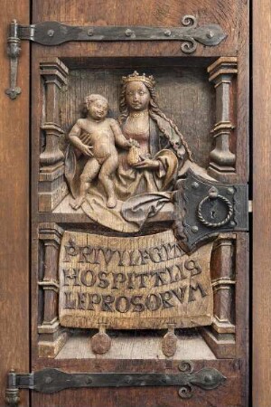 Relief mit einer Madonna mit Kind