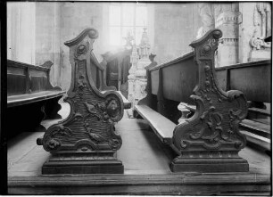 Salem Münster - Klosterkirche Maria Himmelfahrt Chorgestühl mit Schnitzerei