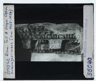 Speyer, Dom : Fragment Kranzgesims