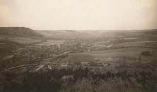 Freital. Blick von der Jochhöh zum Windberg (links)