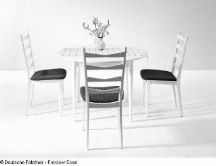 Stuhl mit gepolsterter Sitzfläche (Modell 6244) : Eßtisch mit Stühlen (1972; VEB Vereinigte Sitzmöbelindustrie Neuhausen)