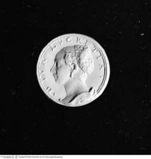 Medaille der Lucrezia: Brustporträt mit Haarnetz nach links; Profilrand