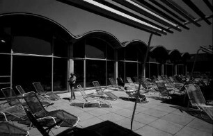 Badenweiler: Markgrafenbad; Liegeterrasse
