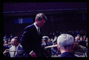 Kennedy AEG/ am offenen Wagen